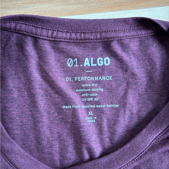 MENS XL ATHLETIC RED T-SHIRT NEW WITH TAGS - Picture 3 of 4